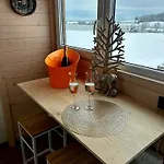 Tiny Housse Serenity Avec Jacuzzi Et Piscine Tinlot