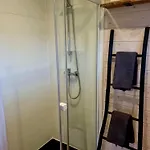 Lodge Tiny Housse Serenity Avec Jacuzzi Et Piscine