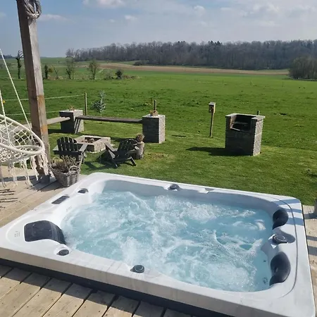 Tiny Housse Serenity Avec Jacuzzi Et Piscine Lodge Tinlot
