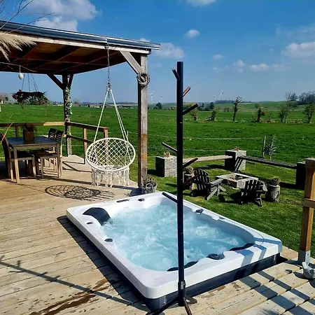Tiny Housse Serenity Avec Jacuzzi Et Piscine