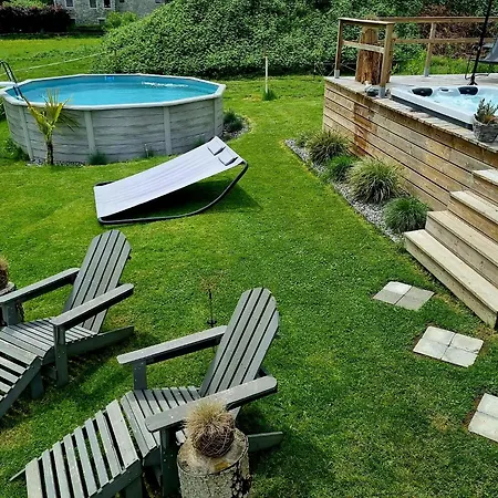Tiny Housse Serenity Avec Jacuzzi Et Piscine Lodge Tinlot