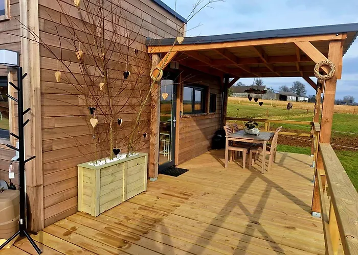 Lodge Tiny Housse Serenity Avec Jacuzzi Et Piscine *