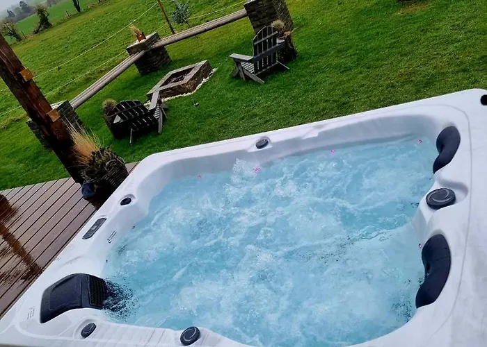 Tiny Housse Serenity Avec Jacuzzi Et Piscine Tinlot